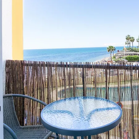 Sea Views Апартаменты *