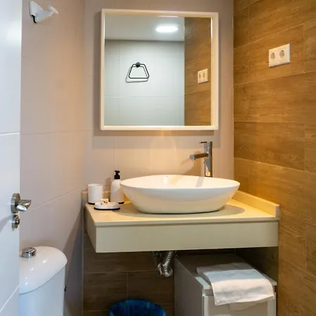 Sea Views Апартаменты *